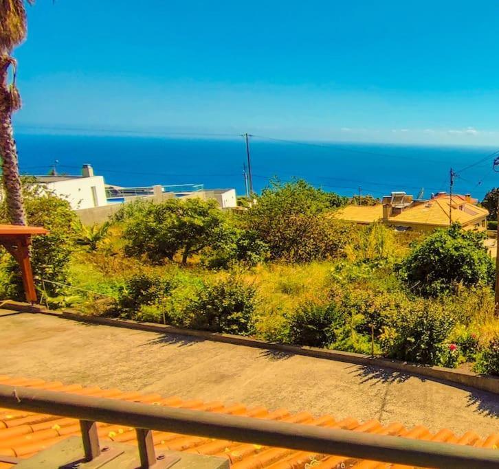 The Funny And Relax Apartment With Terrace & View Arco da Calheta  Buitenkant foto
